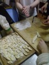 Výroba italských těstovin na Pizza & pasta na Švýcárně