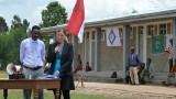 14. škola v Africe Junáka a Člověka v tísni v etiopské vesnici Mesincho - Petra Matulová z Člověka v tísni při otevření 